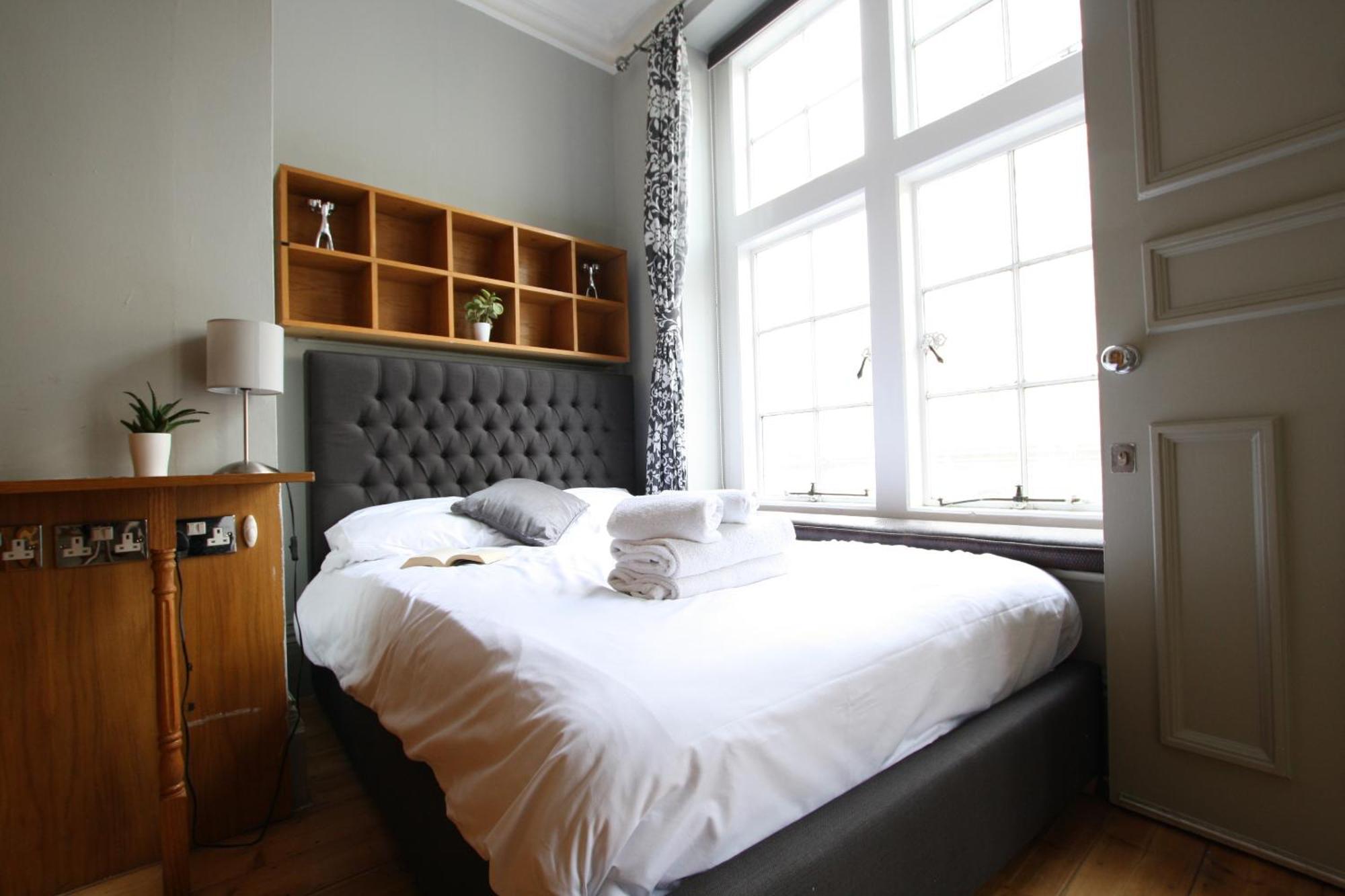 Historic Two Bed Apartment In Heart Of The City Bristol Exterior photo